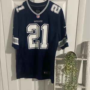 Men’s NFL Dallas Cowboys Ezekiel Elliott jersey.